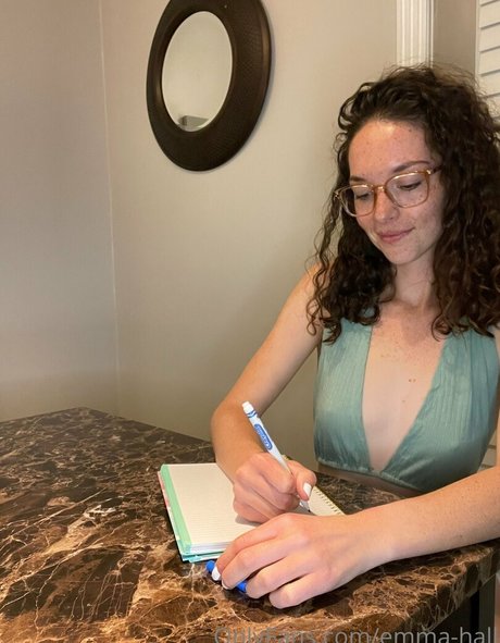 Emma Hall セクシーなスター 写真