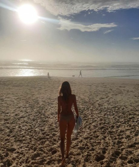 Isabel Lucas エロティックなポルノスター 写真