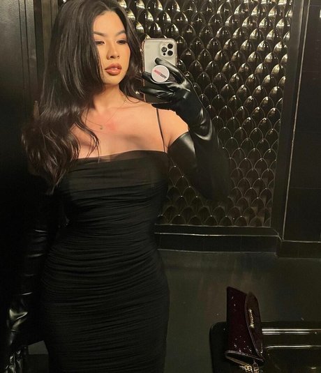 CarolineKwan ヌード女優 画像