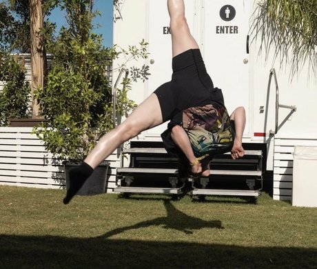 Billie Eilish 美しいモデル 画像