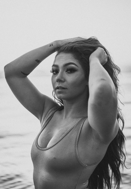 Skye Dolecki エロティックなモデル 写真