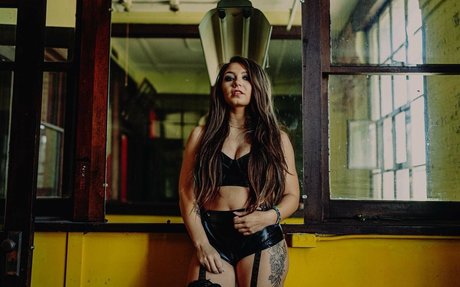 妊娠中のヌードオンリーファンズ 美しいxxx 写真