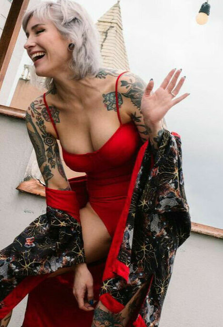 Mariana Ayres スター xxx 写真