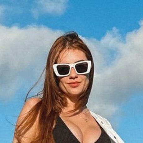 Karol Queiroz アダルト女優 画像