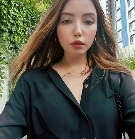 ivy i エロティックなポルノスター 写真