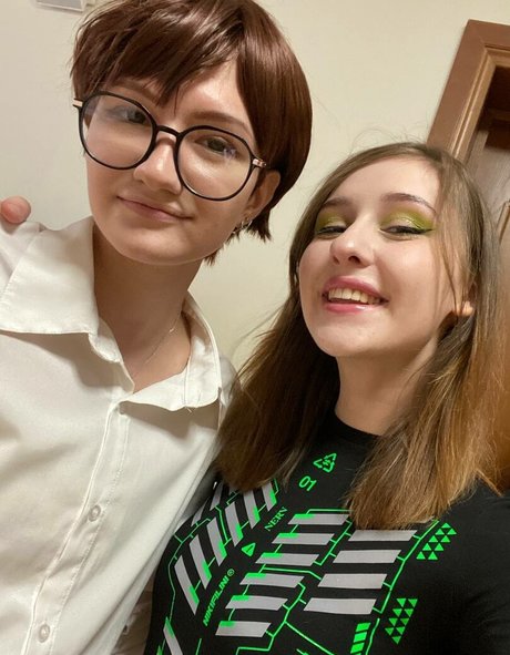Zefirka natsuki 美しいモデル 写真