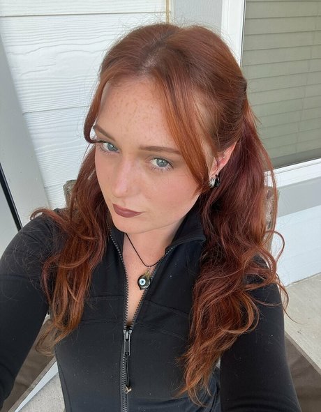 klaire elizabeth セクシーなスター 画像