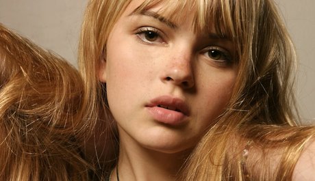 Aimee Richelle Teegarden ポルノスター アート 写真