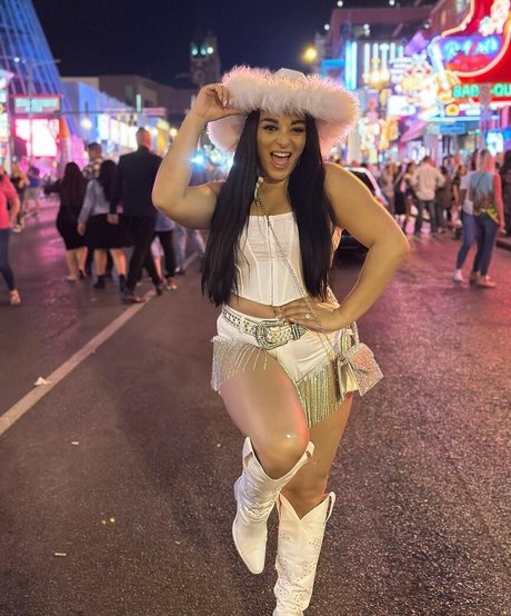 Deonna Purrazzo アダルト女優 画像
