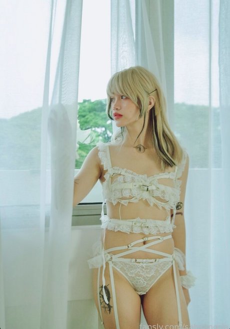 Sab Sangria アダルト女優 写真