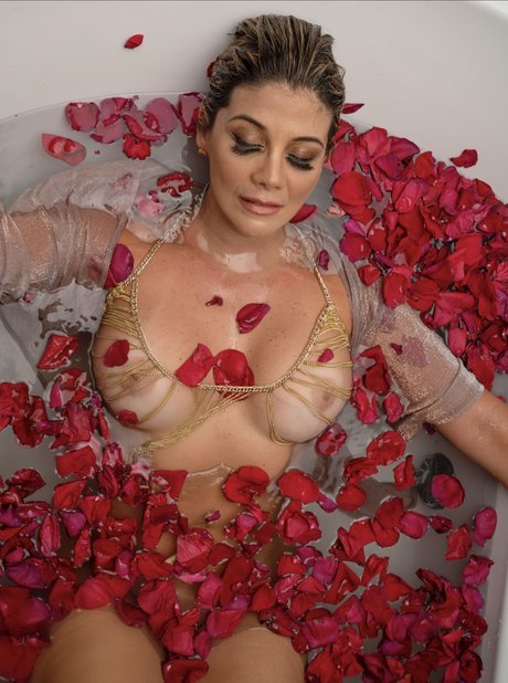 Monicest ポルノ女優 写真