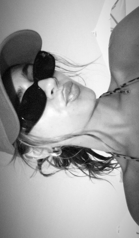 Jessy Hartel ヌードモデル 写真