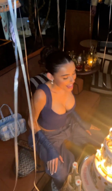 Madison Beer 無料スター 写真
