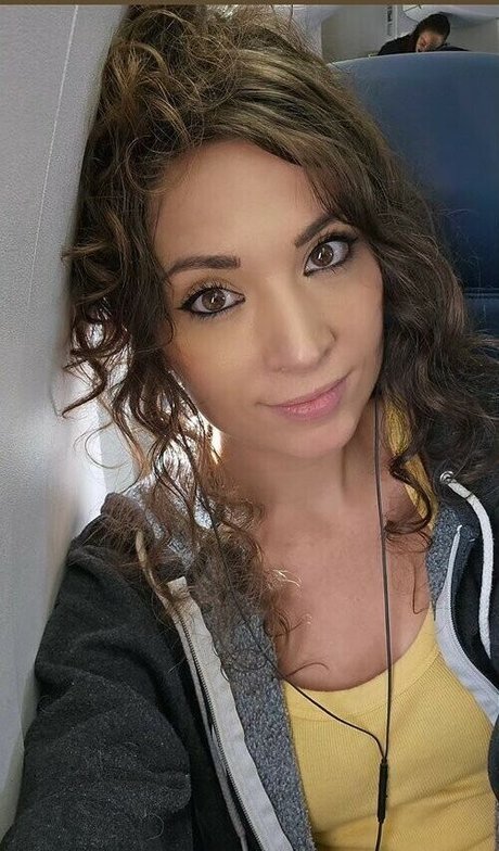 MelonieMac 完璧なモデル ギャラリー