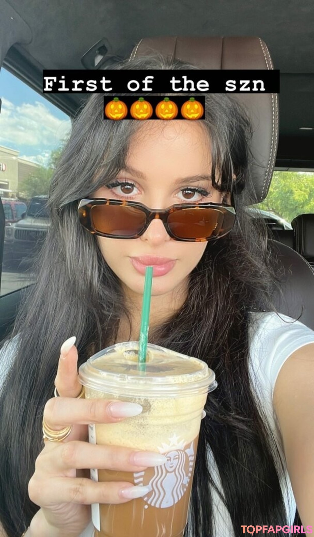 Sssniperwolf アート女優 写真