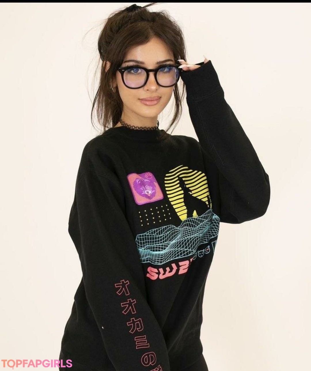 Sssniperwolf 高品質のポルノスター 画像