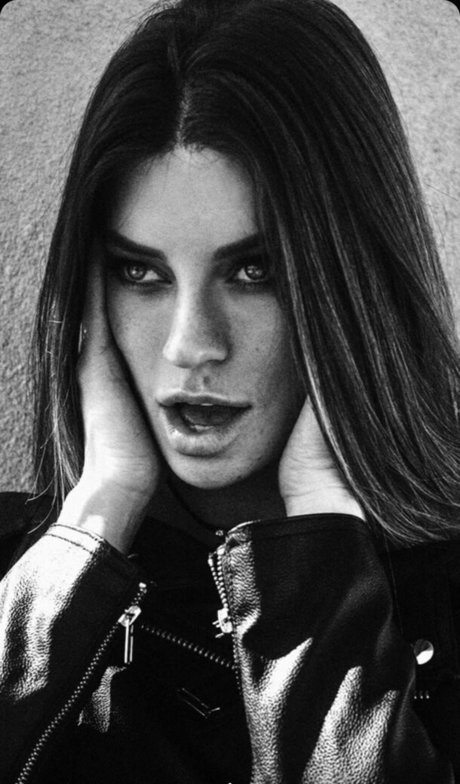 Hannah Stocking ポルノスター 独占 アーカイブ