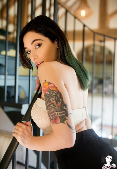 Sophoulla 高品質モデル 写真