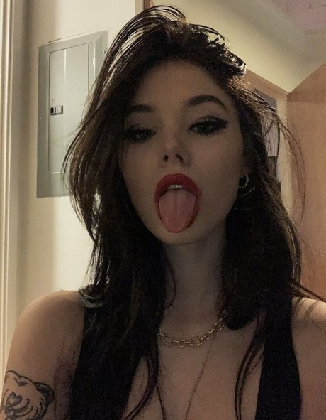 nonsalemwitch profile image