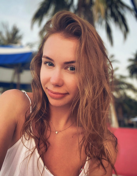 miabandini69 xxxスター 写真