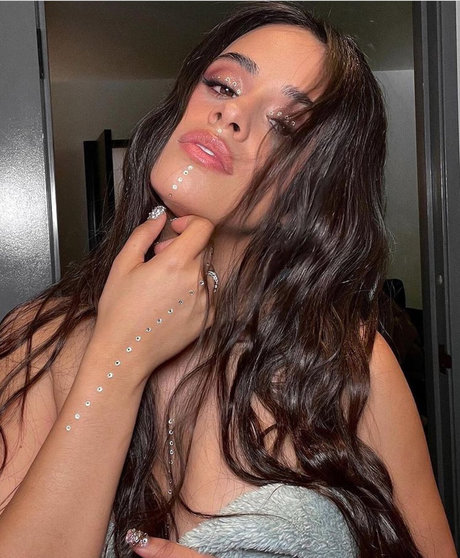 Camila Cabello スター 裸 画像