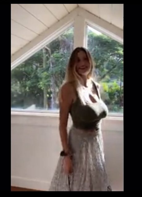 Isabella Abell xxxモデル 画像