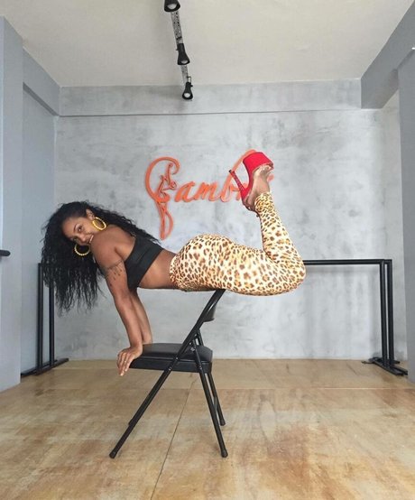 Rosiane Pinheiro ポルノモデル 写真