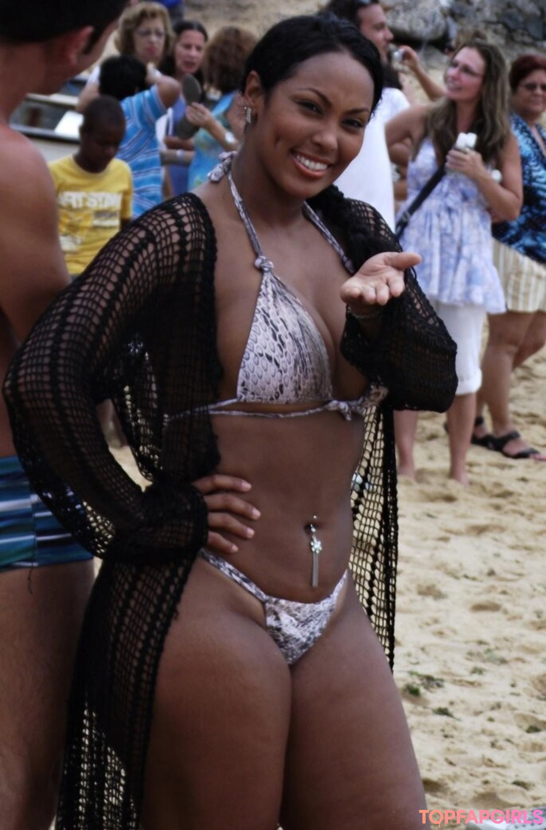 プッシータトゥーOnlyFans 美しい裸 写真