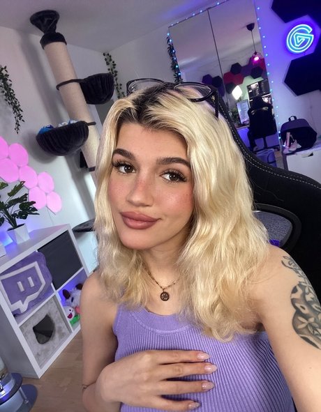 Kunshikitty profile image