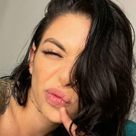 ginavalentinauncensored アダルト女優 画像