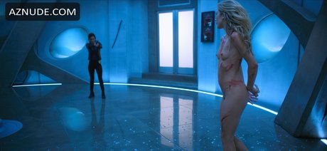 Dichen Lachman スターセックス 写真