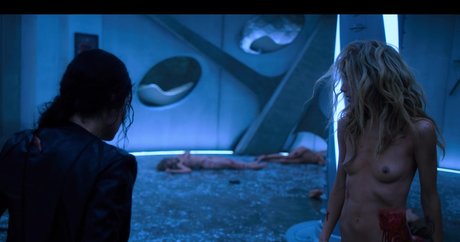 Dichen Lachman xxxスター ギャラリー