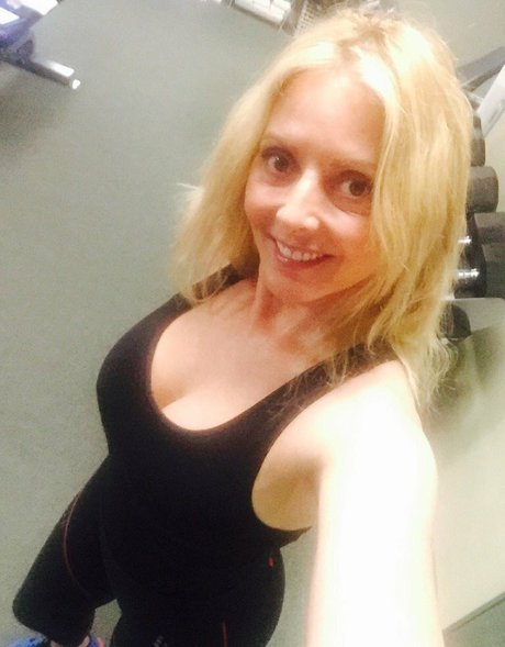 Carol Vorderman セックスモデル アーカイブ