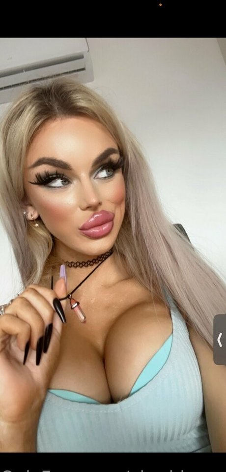 xbarbie malibux 裸のポルノスター 写真