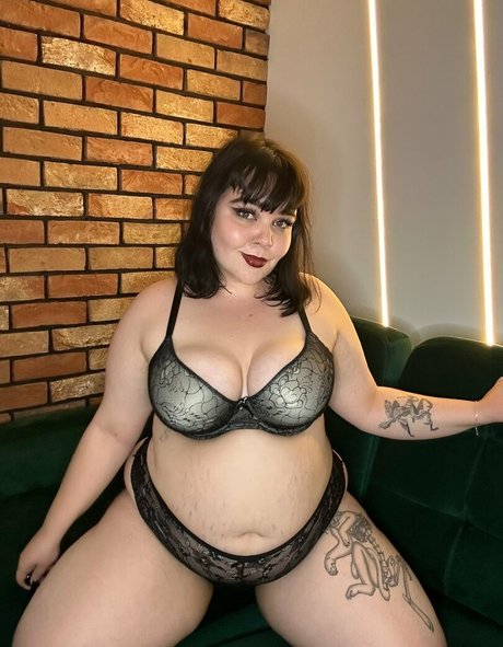 jolina gibson 高品質女優 写真