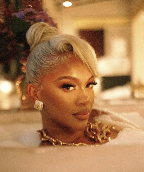 Saweetie ポルノスター トップ 写真