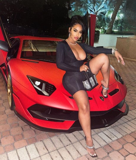 Ayisha Diaz 最高の女優 写真