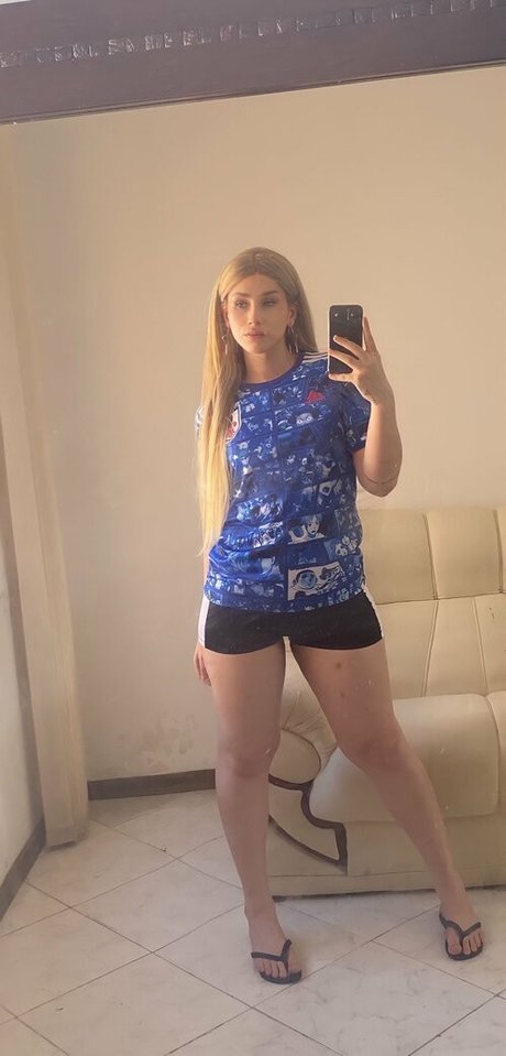 Julia Diotti ポルノスター エロティック 写真