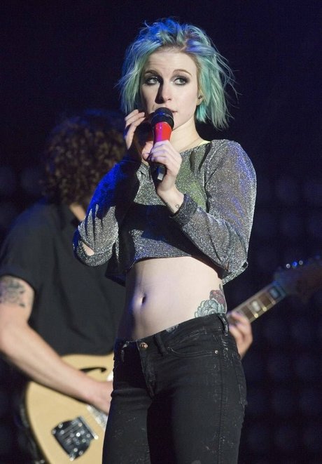 Hayley Williams エロティックなモデル ギャラリー