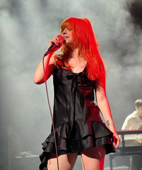 Hayley Williams xxxスター ギャラリー