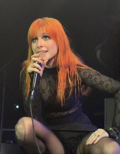 Hayley Williams ヌード女優 画像