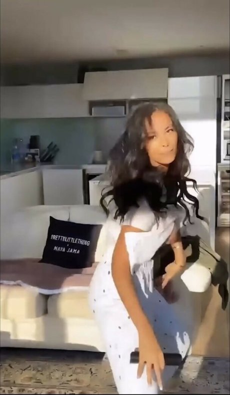 Maya Jama HDスター 写真
