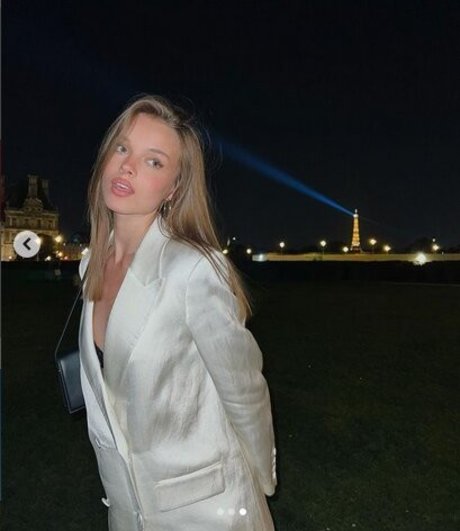 英国のティーンオンリーファン ヌード 写真