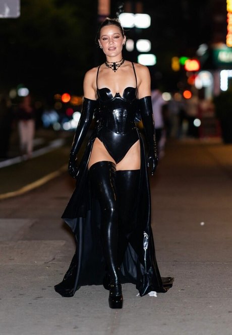 Olivia Ponton セックススター 写真