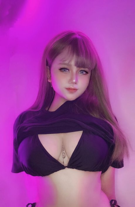 Charlotte LinLin ポルノスター 素敵 ギャラリー