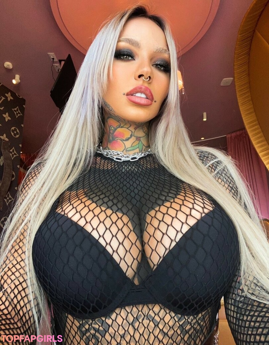 毛深いおまんこオンリーファンズ ホットセックス 画像