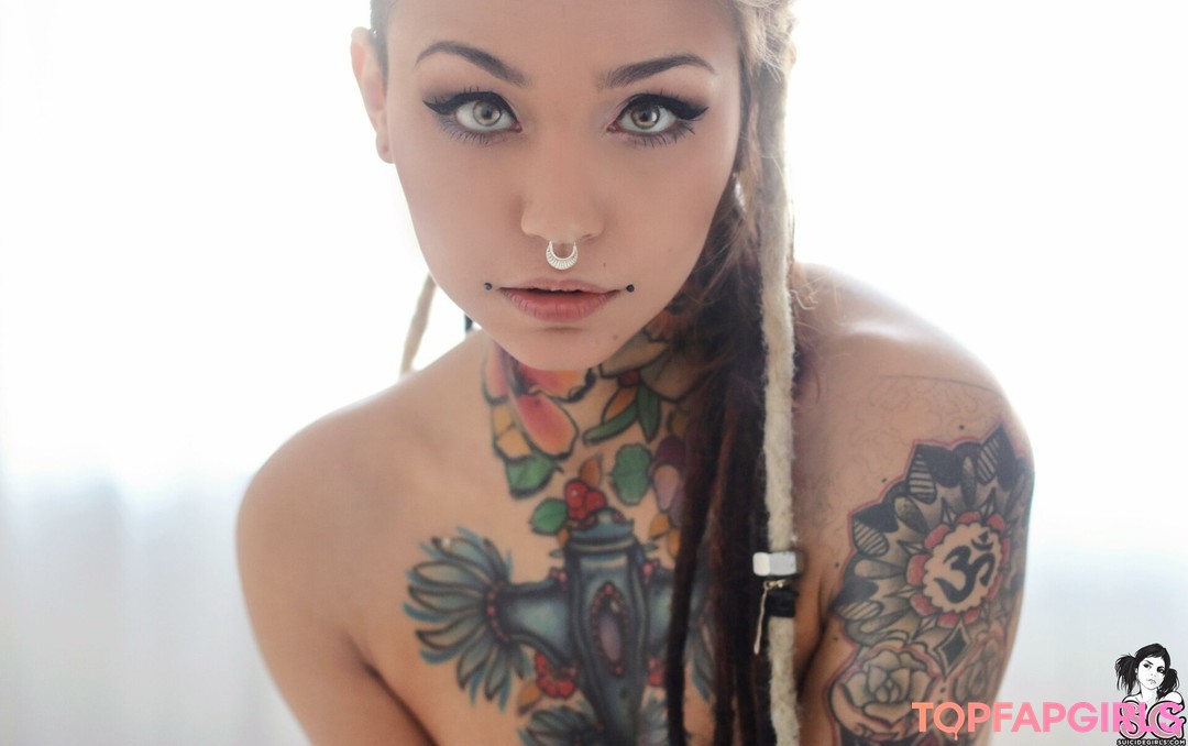 Fishball Suicide ヌード女優 画像