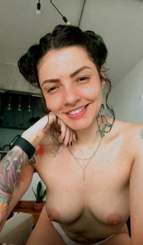 Julia Prado エロティックモデル 写真