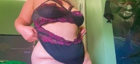 lvngdedgrl ポルノスター ホット 写真
