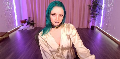 Littlesiha ポルノスター 写真